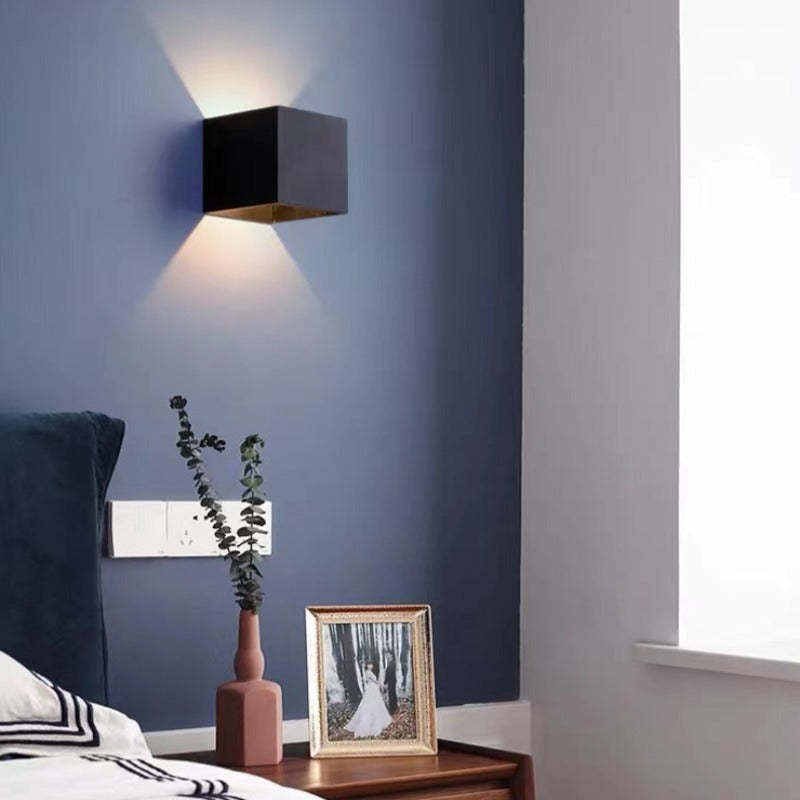 Orr Applique Murale Carrrée Minimaliste, Métal/Acrylique, Noir/Blanc, Intérieur/Extérieur