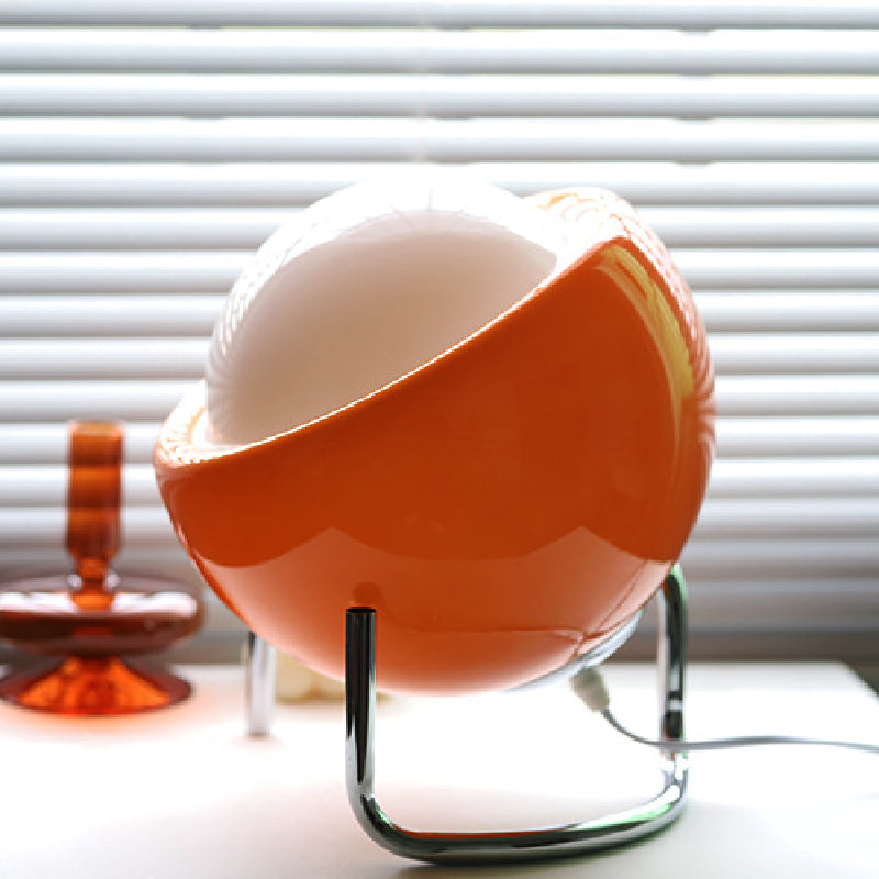 Table Lamp Bauhaus LED - BORONX | Ambient Lighting