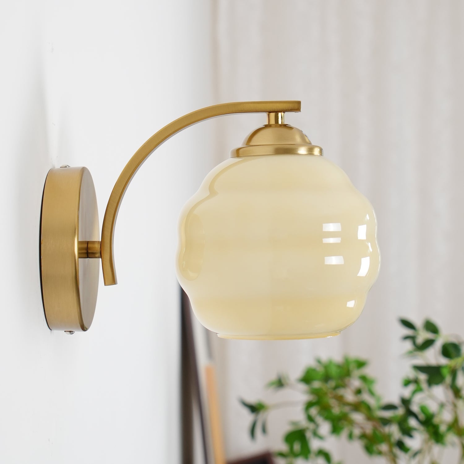 Art_Deco_Vintage_Wall_Lamp-_3_255a2add-c718-4e64-94bd-97037bc126f7.jpg