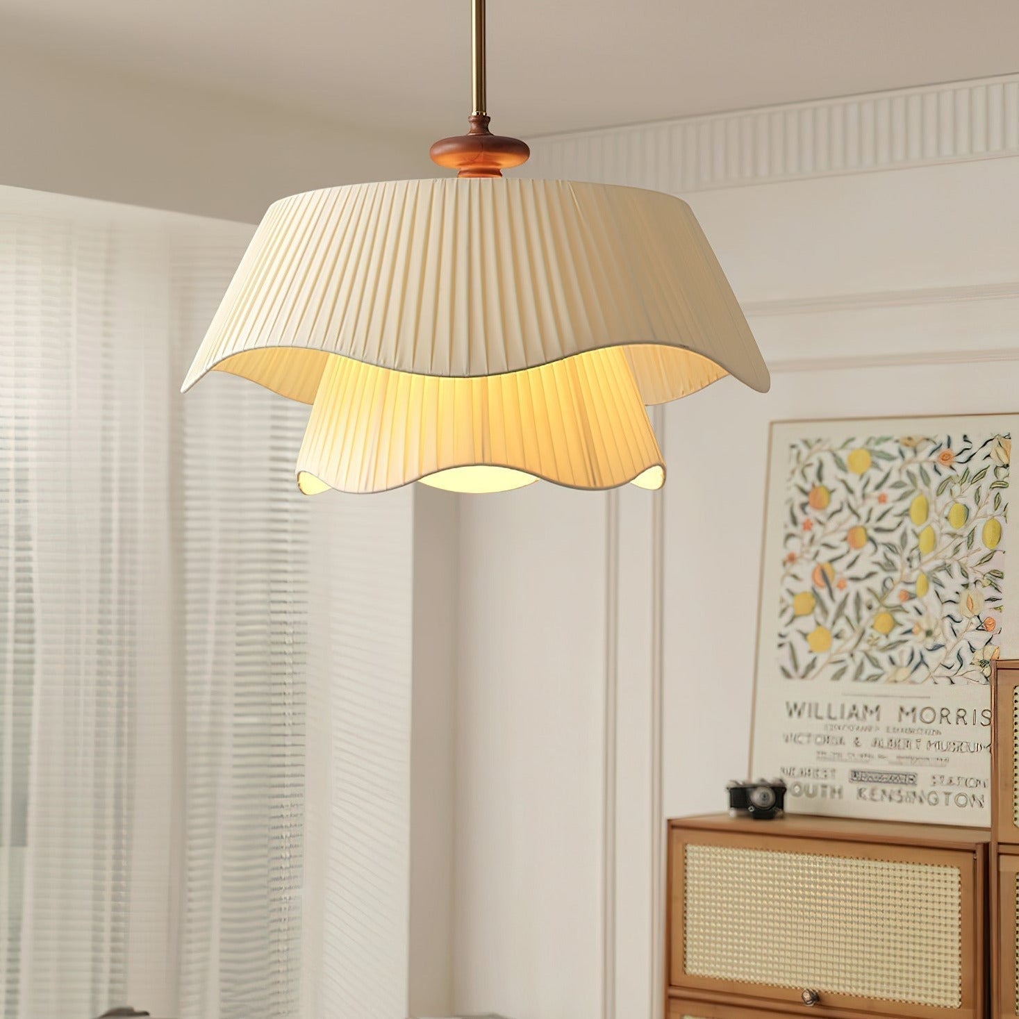 Bellevue_Pendant_Lamp_8_c1c9f9fd-fb7f-43e0-a079-d6f6dac76840.jpg
