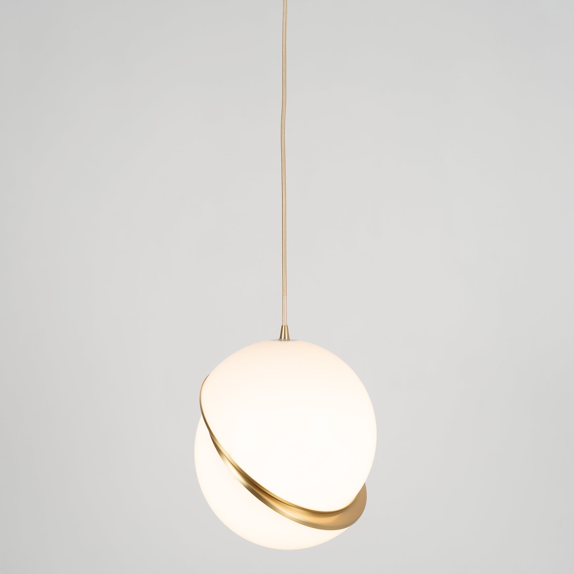 Pendant Light Crescent Brass - RADIXA | Tranquility