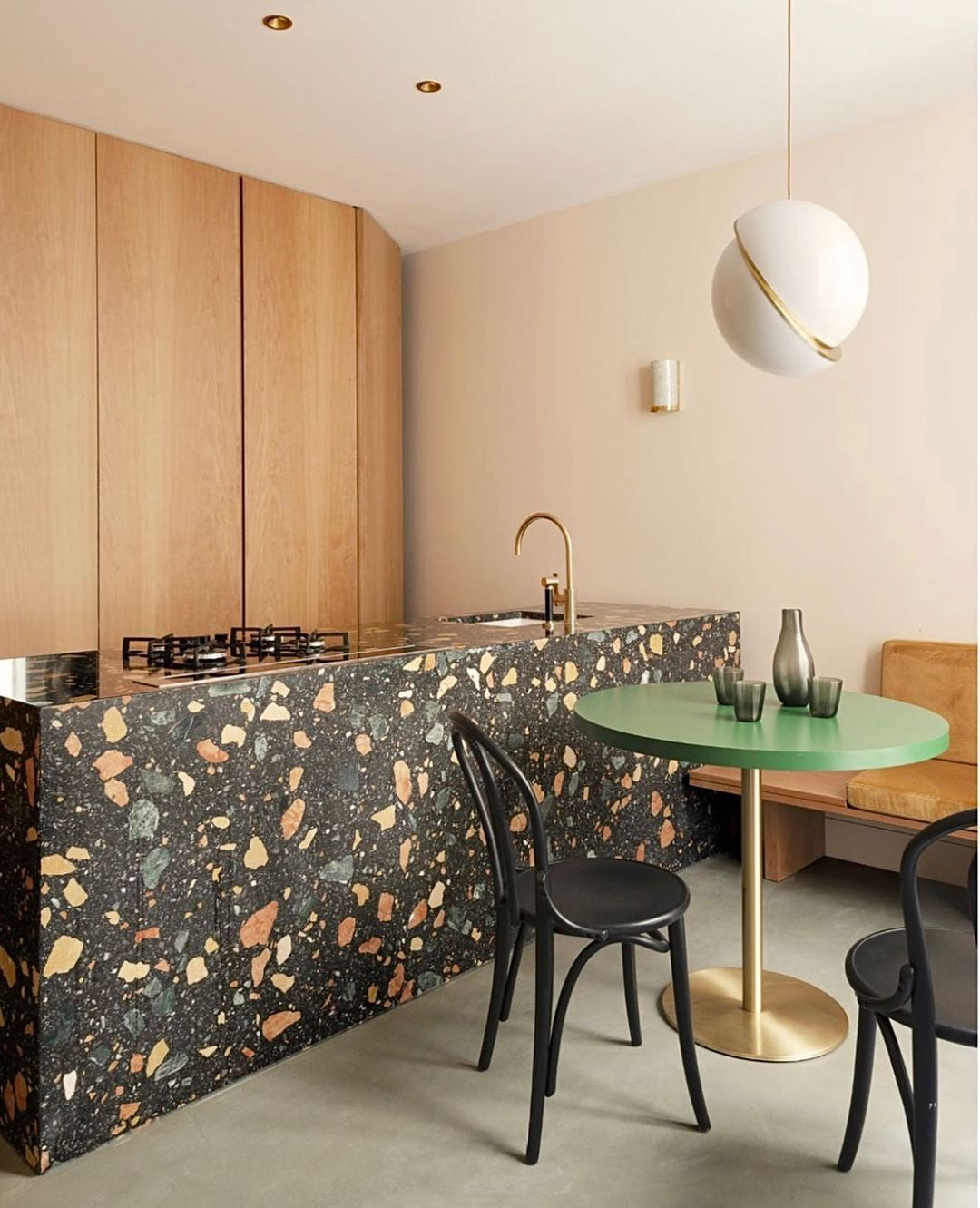Pendant Light Crescent Brass - RADIXA | Tranquility