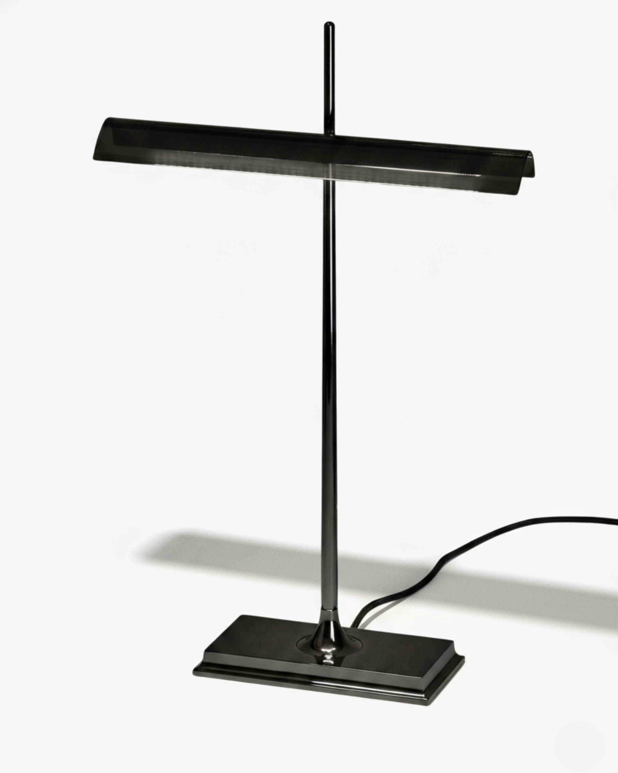 MONA designer desk lamp in black — wireless rechargeable lamp | DecoHarmonie Australia