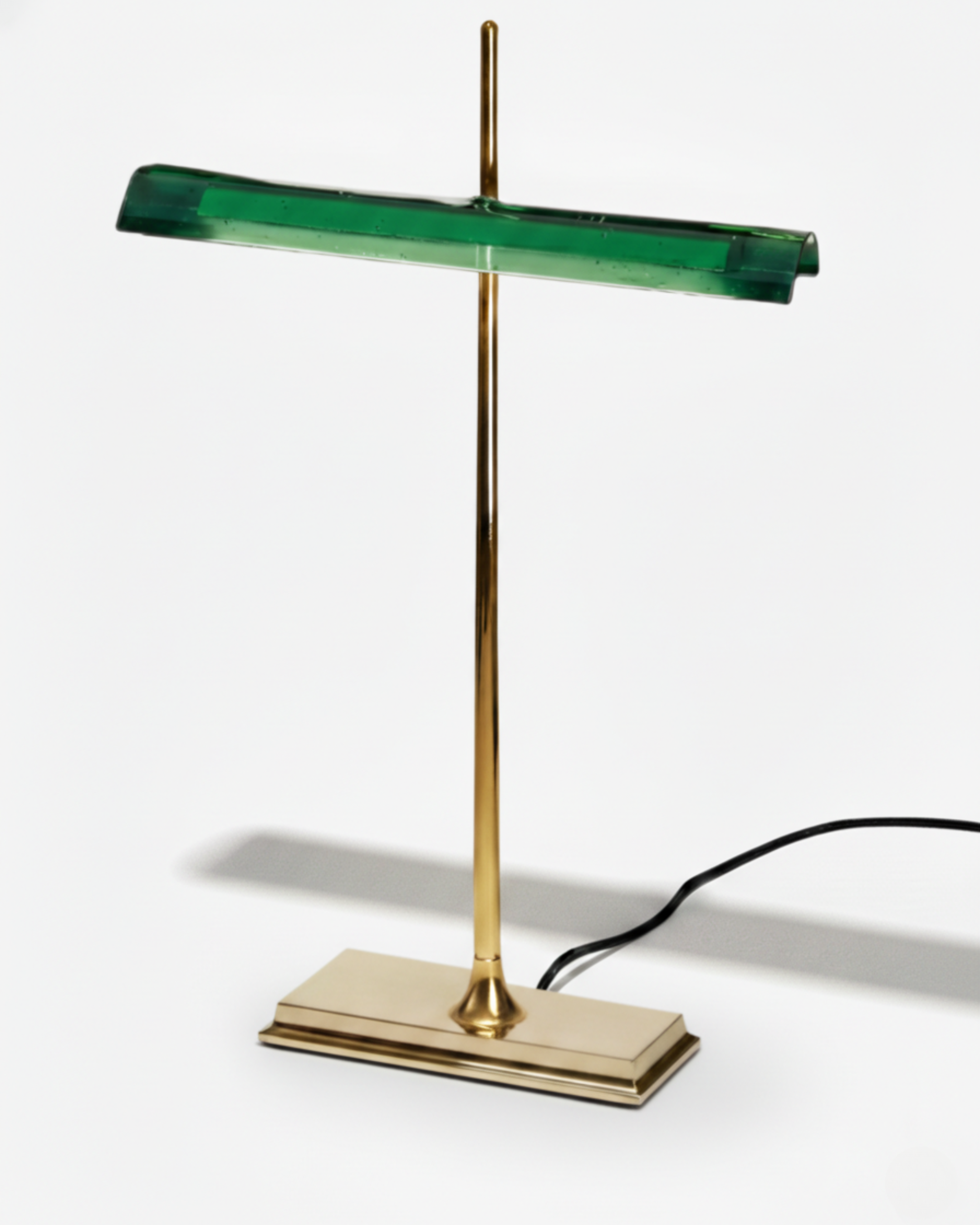 MONA banker desk lamp with emerald green glass shade and polished brass stem on rectangular base, designer lighting | DecoHarmonie