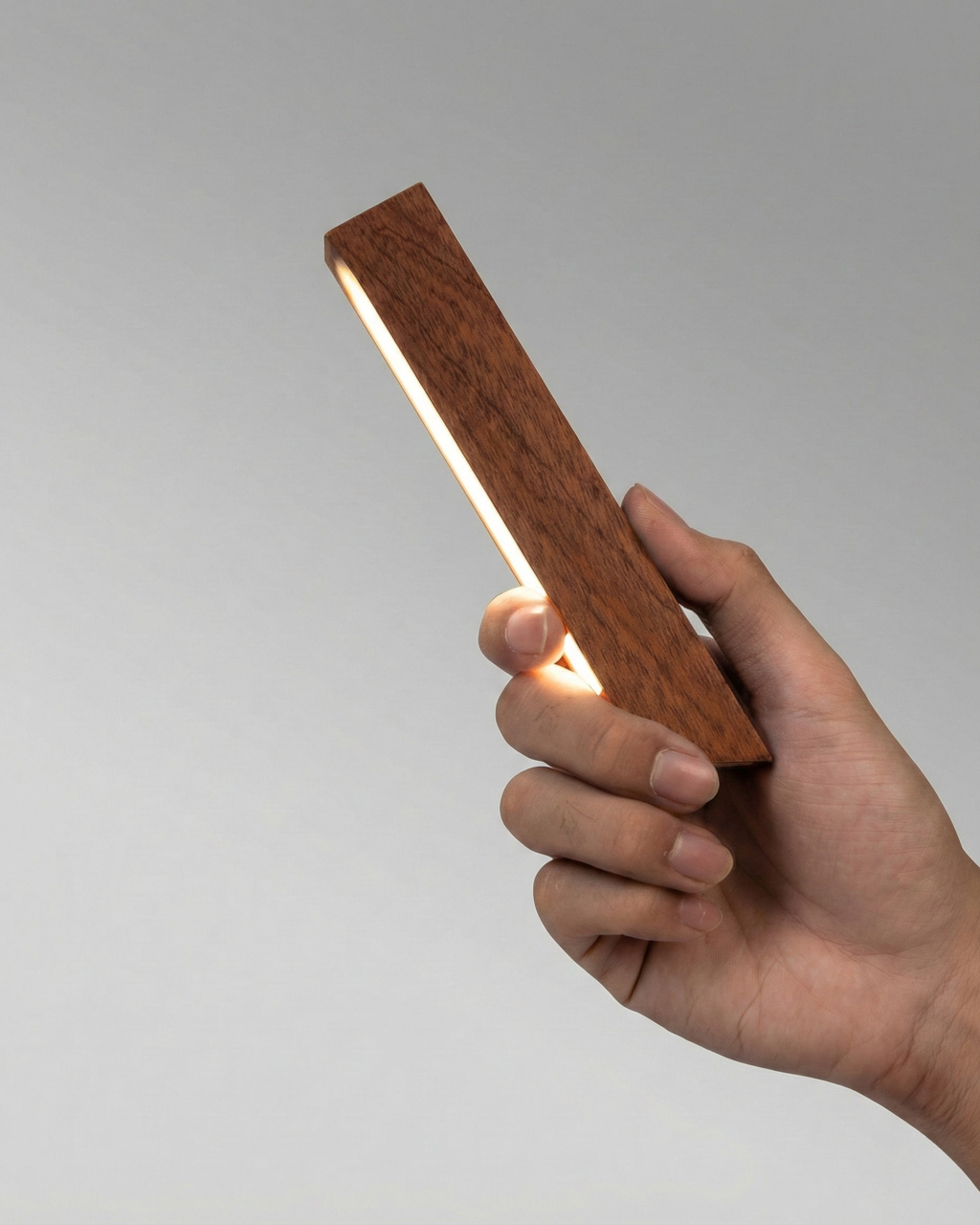 WOODI cordless designer table lamp set against a neutral wabi-sabi backdrop — DecoHarmonie