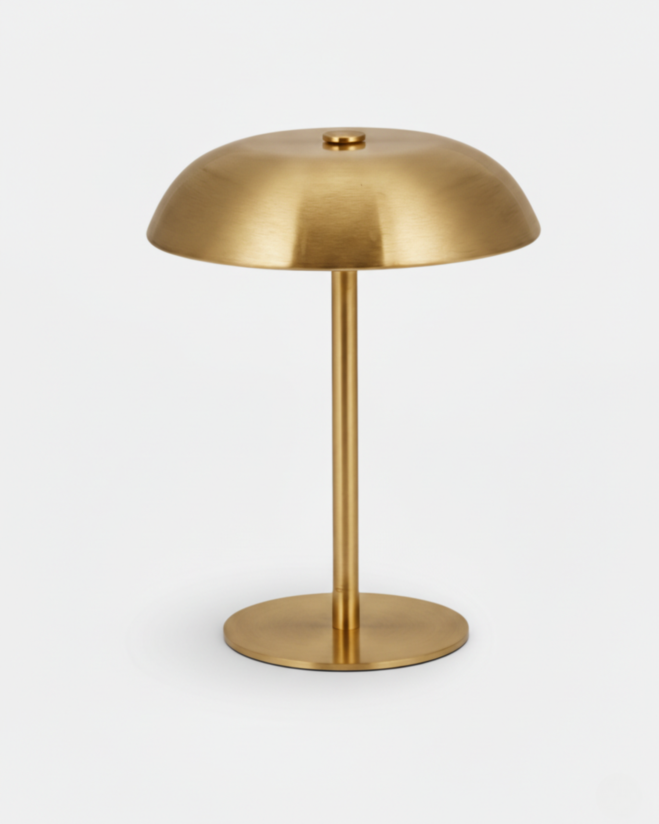 MALMO cordless table lamp with brushed brass dome shade and slim stem on round base, rechargeable designer lighting | DecoHarmonie