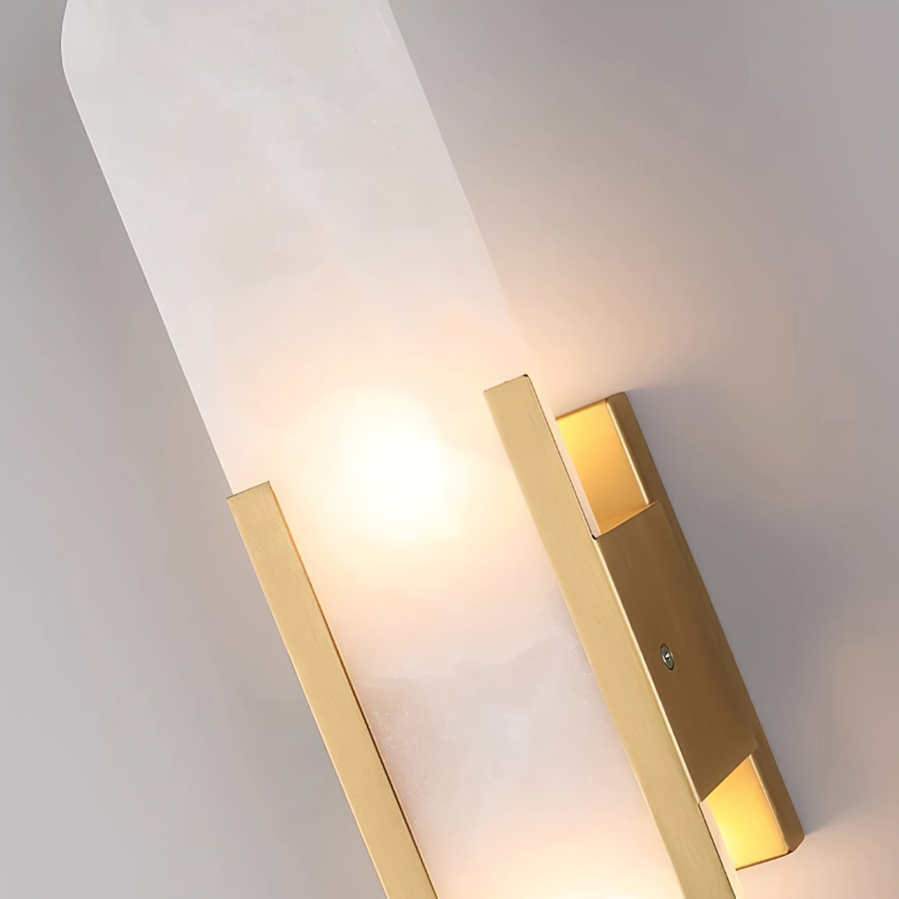 Wall Light Alabaster Brass - EMPYRN | Elegant Lighting