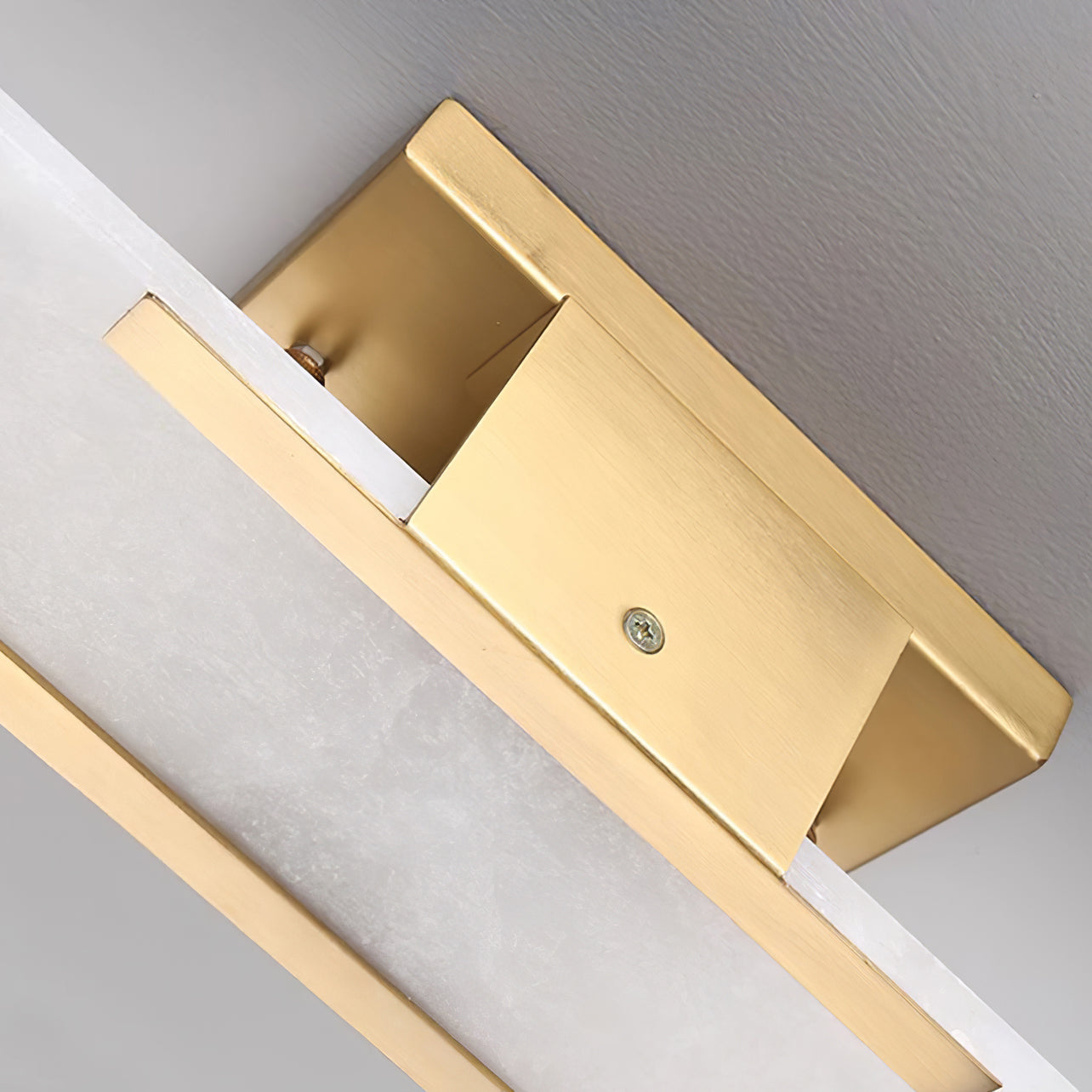 Wall Light Alabaster Brass - EMPYRN | Elegant Lighting