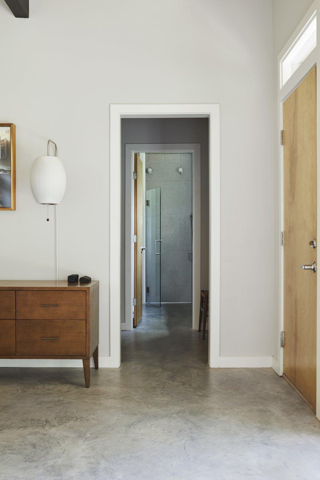 Wall Light Walnut Modern - ARGOXA | Sophisticated Ambiance