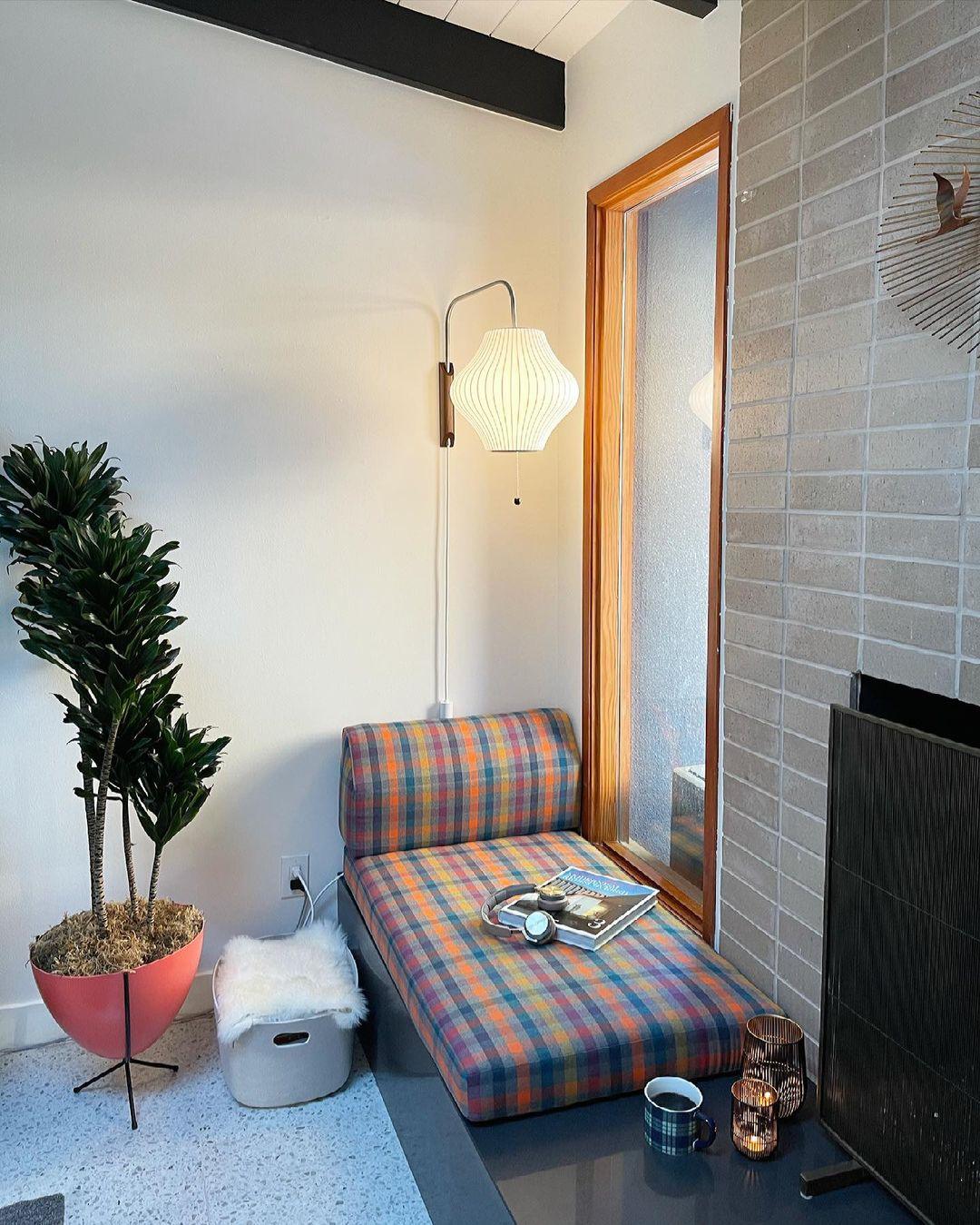 Wall Light Walnut Modern - ARGOXA | Sophisticated Ambiance