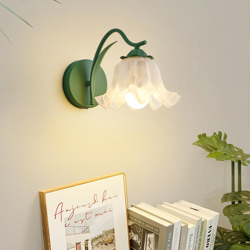 Wall Light Floral Iron - HYPERA | Retro Elegance