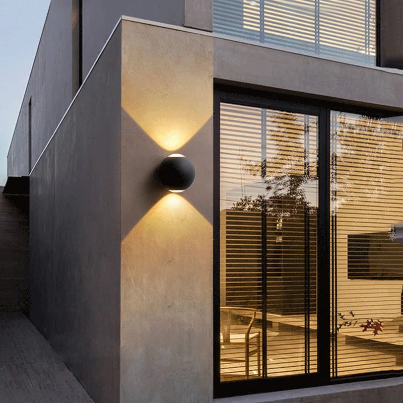 Wall Light Aluminum IP65 - OMNEON | Elegant Design