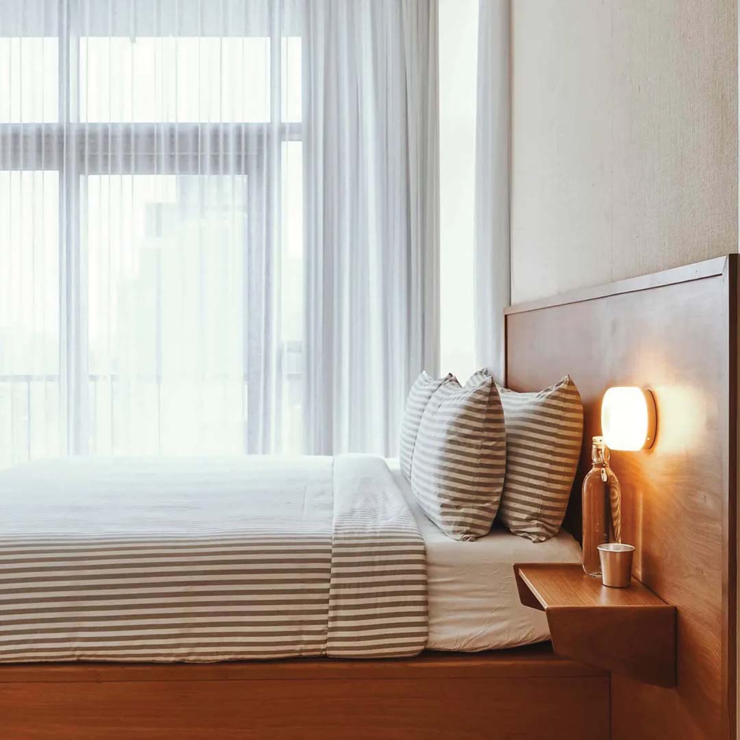 Wall Light Amber LED - LEORIS | Modern Elegance
