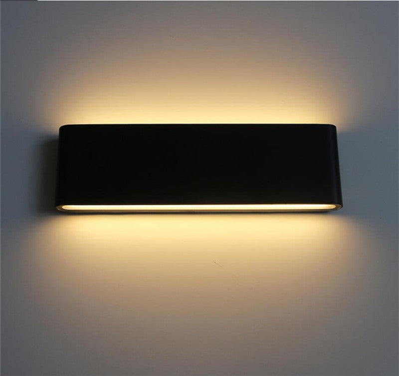 Outdoor Lighting LED Aluminium - PHASEX | Welcoming Ambiance