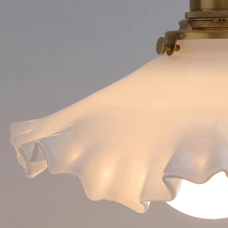 Vintage glass pendant light detail - Lassola