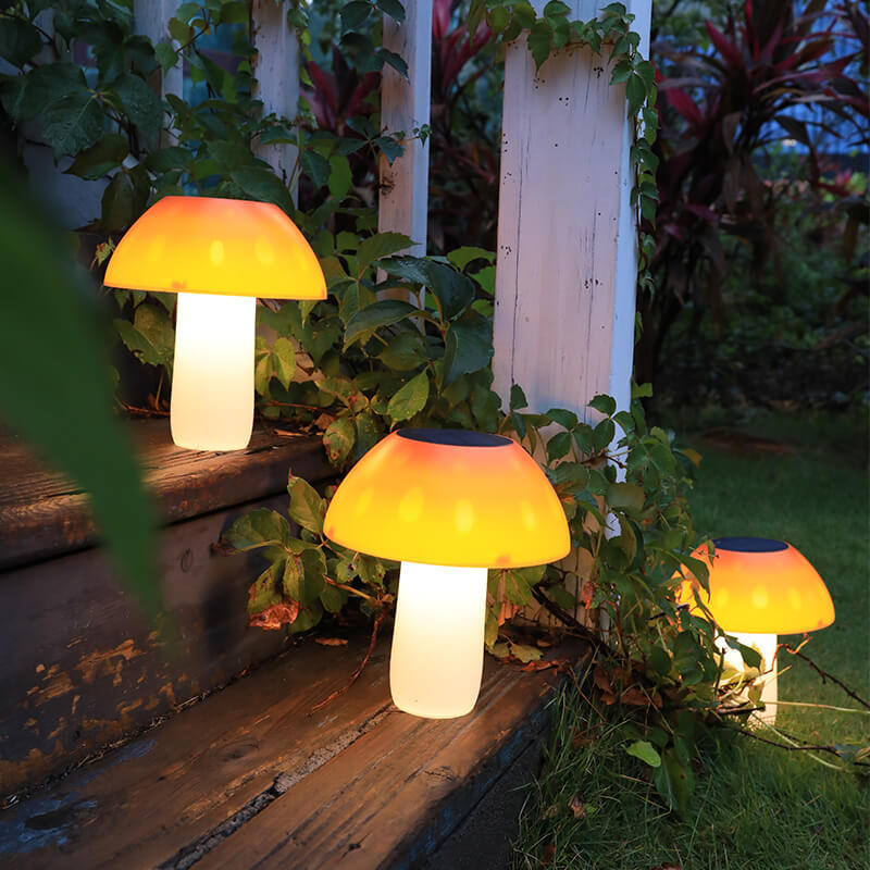 SolarMushroomOutdoorLight_4_b1a0d354-0bed-49d3-bc70-d40304ee0422.jpg