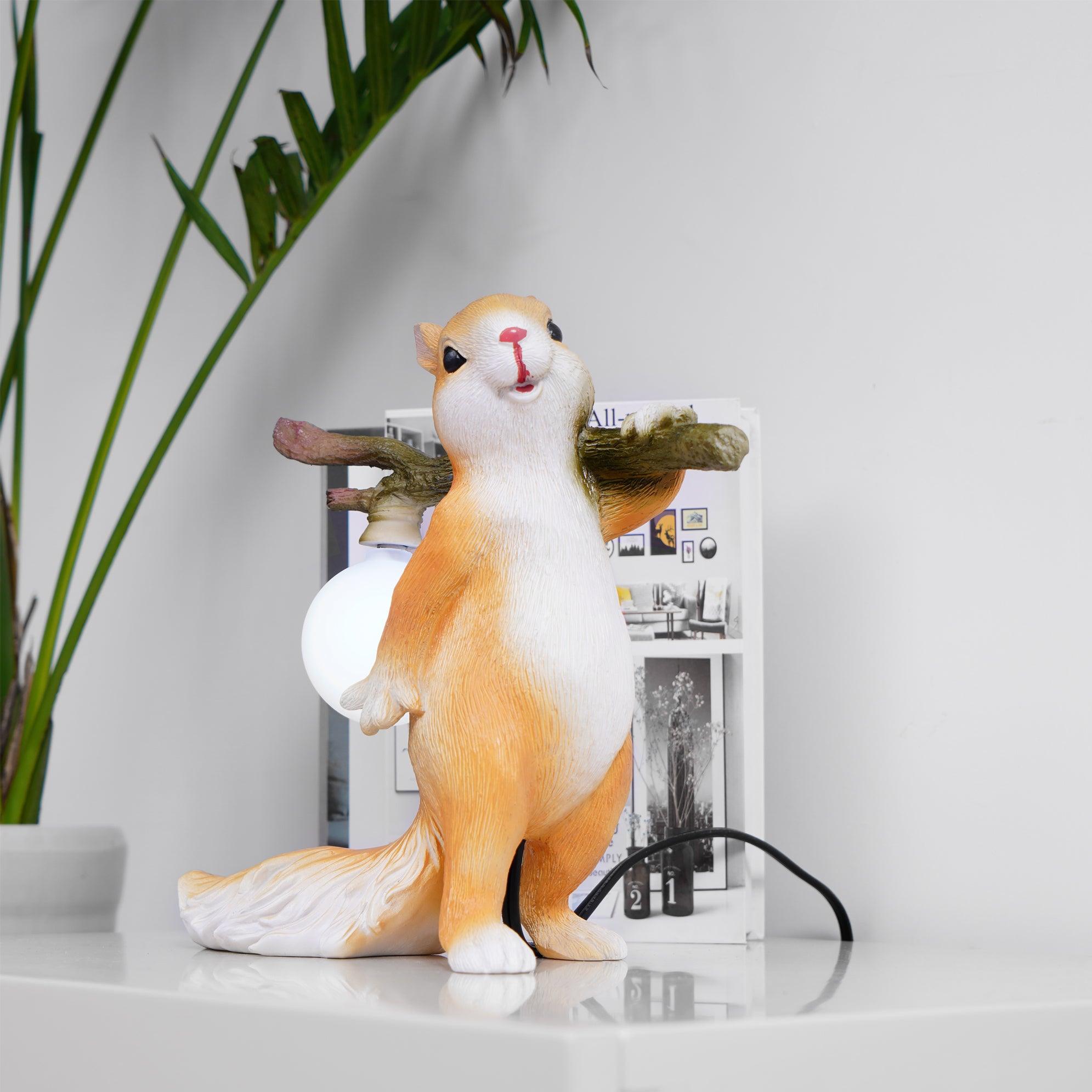 Squirrel_Table_Lamp_4_a6c645c3-7715-48ad-b244-980da700693f.jpg