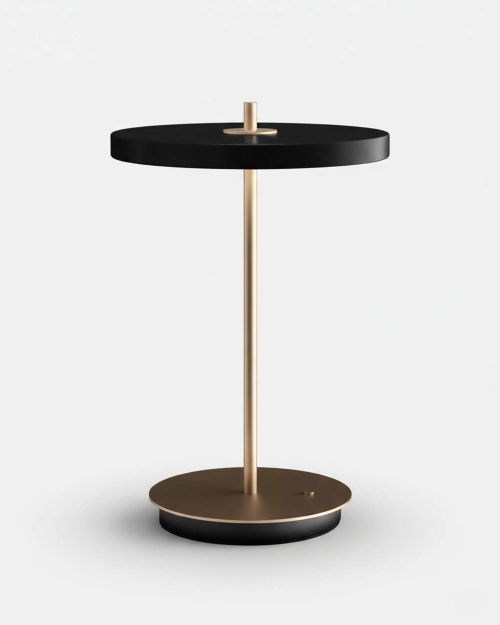 SKEN cordless table lamp with matte black flat disc shade, brass stem and round bronze base | DecoHarmonie