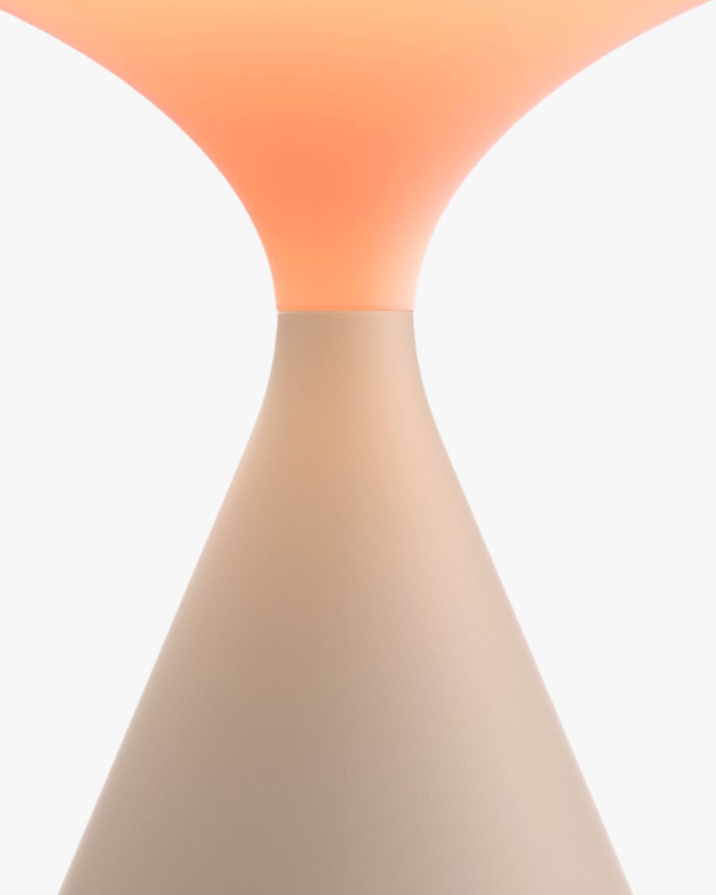 KONI cordless designer table lamp softening the light in a contemporary lounge — DecoHarmonie