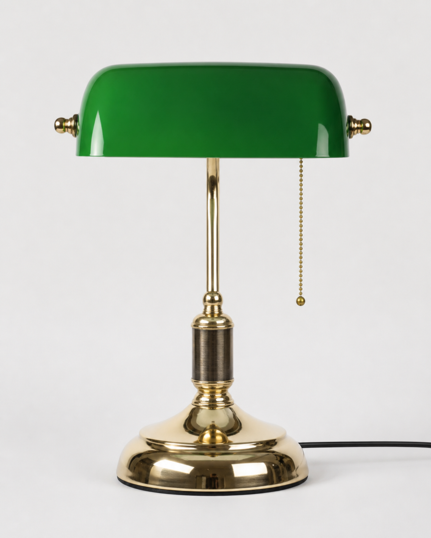 ANTIK Banker's Desk Lamp — Emerald Green Glass, Vintage Brass — Antique Green, packshot | DecoHarmonie