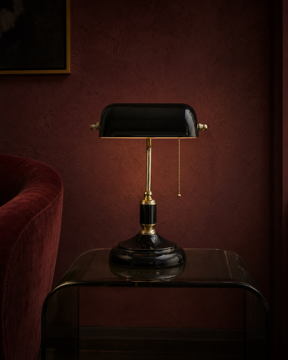 ANTIK Banker's Desk Lamp — Emerald Green Glass, Vintage Brass — Black Gold, lifestyle | DecoHarmonie
