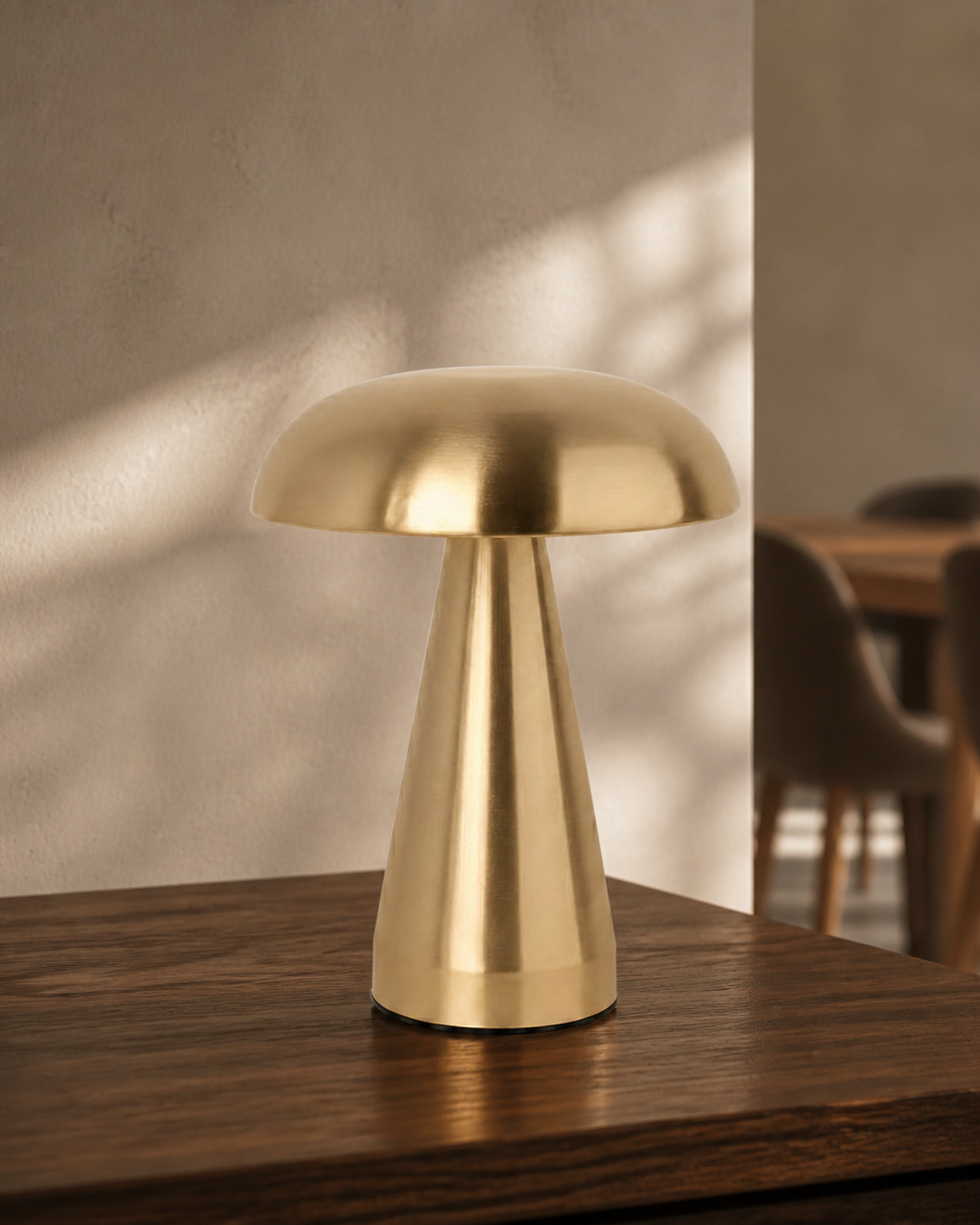 KEMI Cordless Table Lamp — Scandinavian Mushroom, USB Charging — Gold, lifestyle view, smoked oak dining room | DecoHarmonie