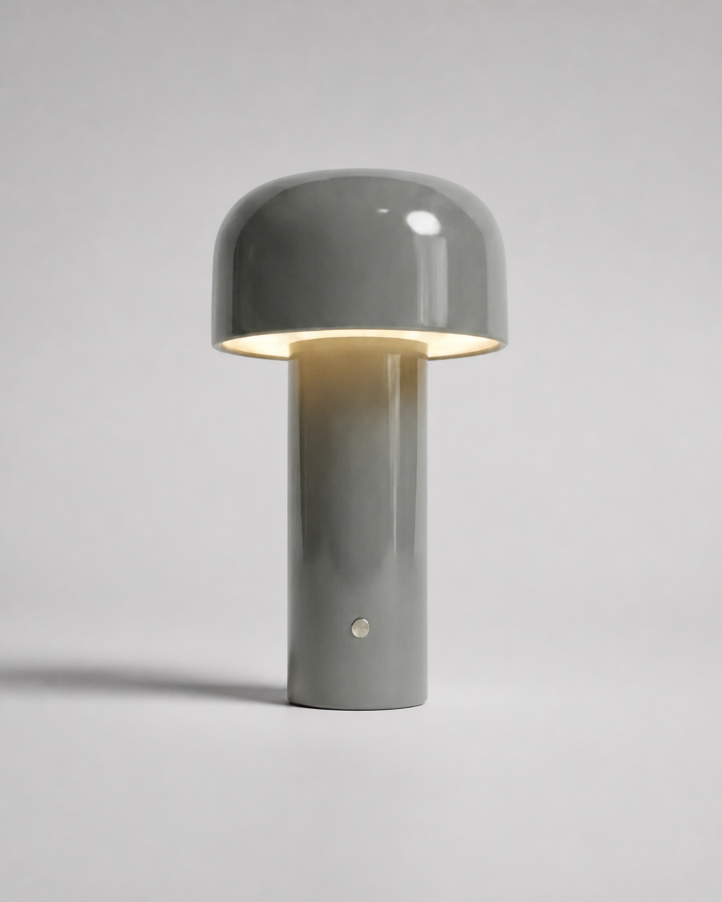 LAKO Cordless Table Lamp — Sculptural Metal, USB-C Dimmable — Grey, packshot | DecoHarmonie