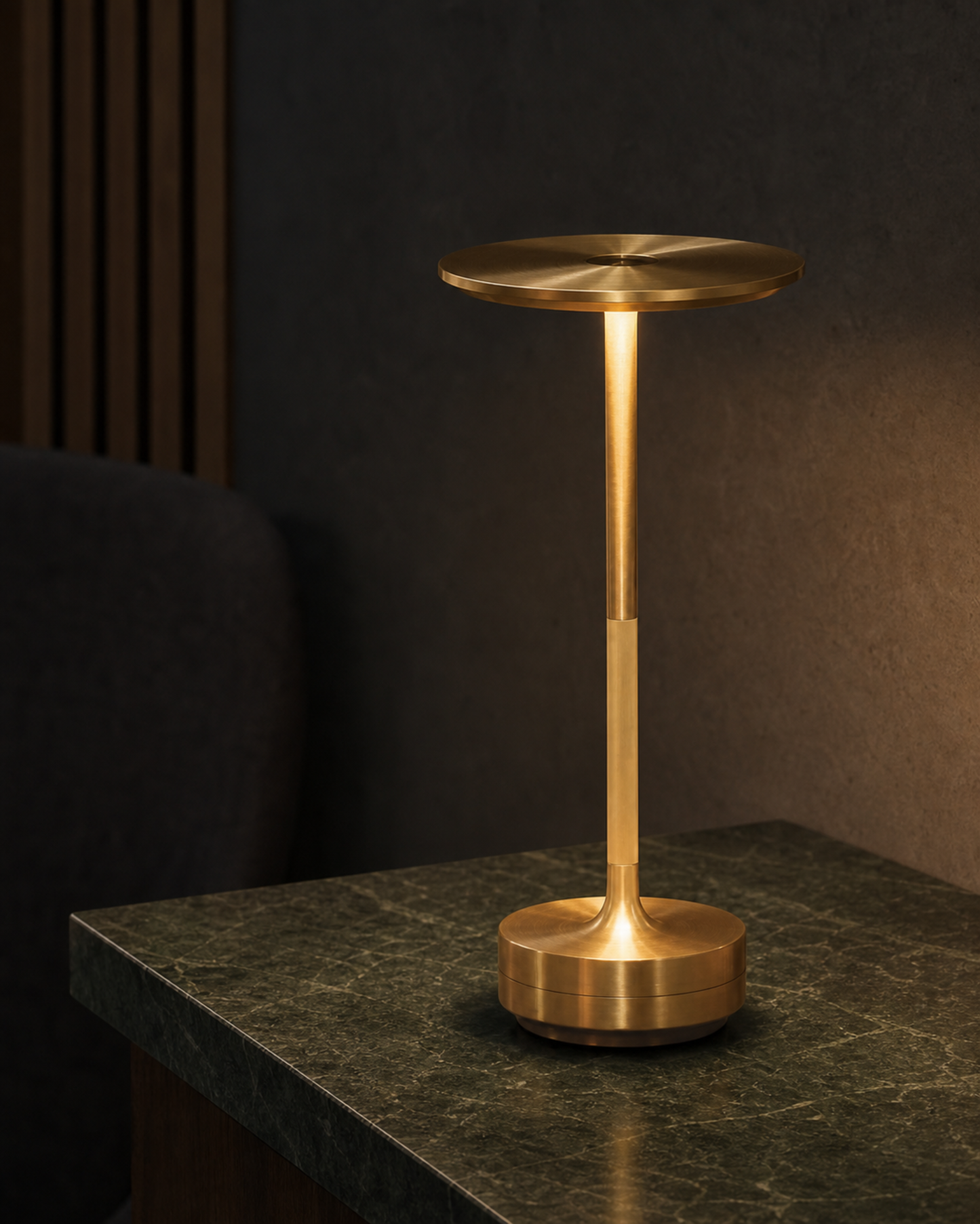 LIRI Cordless Table Lamp — Aluminium & Acrylic, Touch Dimmable — Gold, lifestyle | DecoHarmonie
