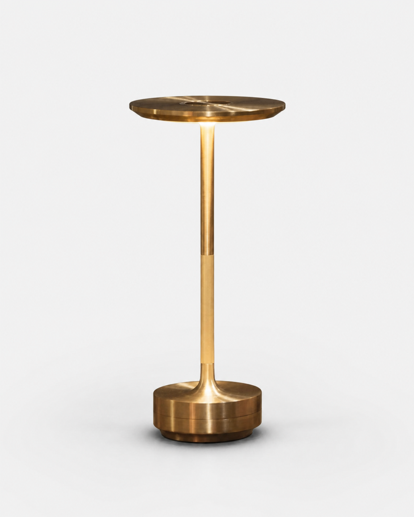 LIRI Cordless Table Lamp — Aluminium & Acrylic, Touch Dimmable — Gold, packshot | DecoHarmonie
