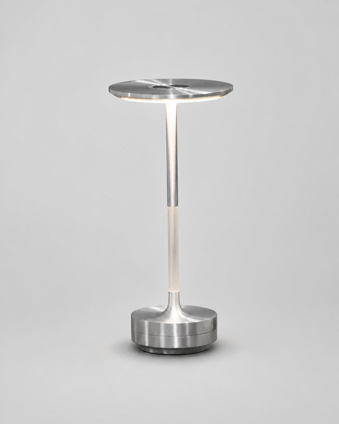 LIRI Cordless Table Lamp — Aluminium & Acrylic, Touch Dimmable — Silver, packshot | DecoHarmonie