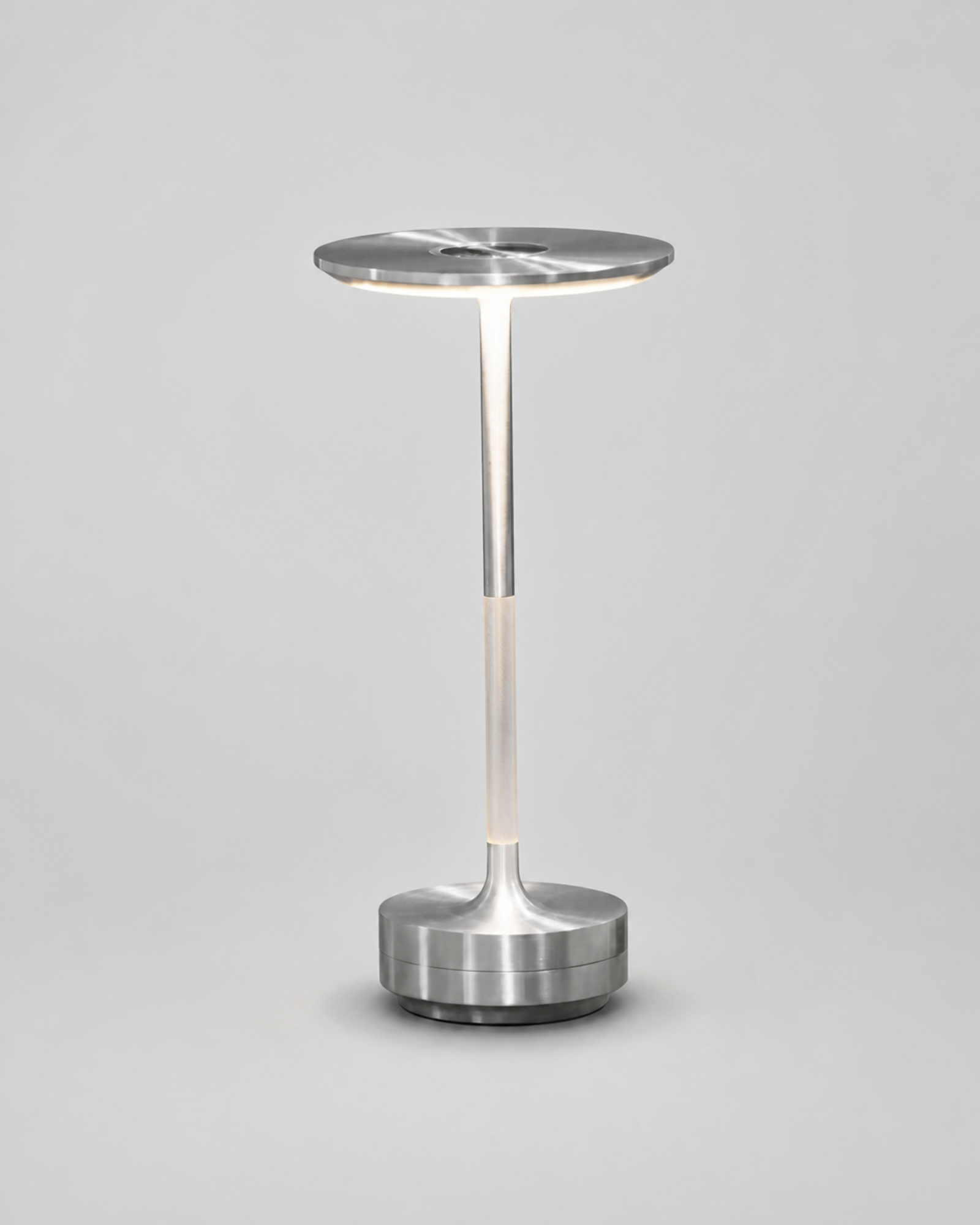 LIRI Cordless Table Lamp — Aluminium & Acrylic, Touch Dimmable — Silver, packshot | DecoHarmonie