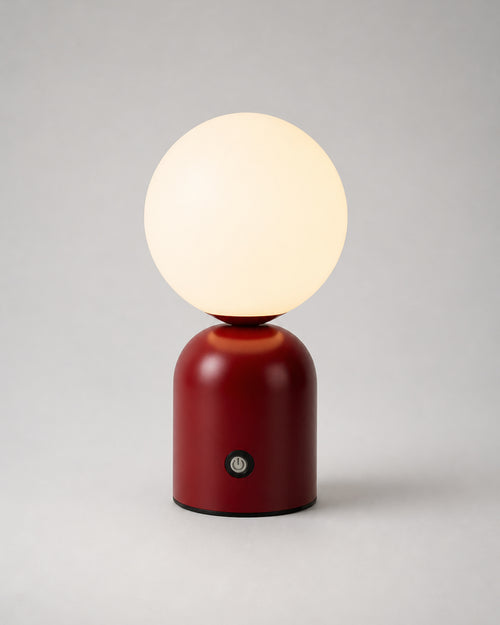 LUMI Akku-Tischlampe – Rot, Produktansicht vor neutralem Hintergrund | DecoHarmonie