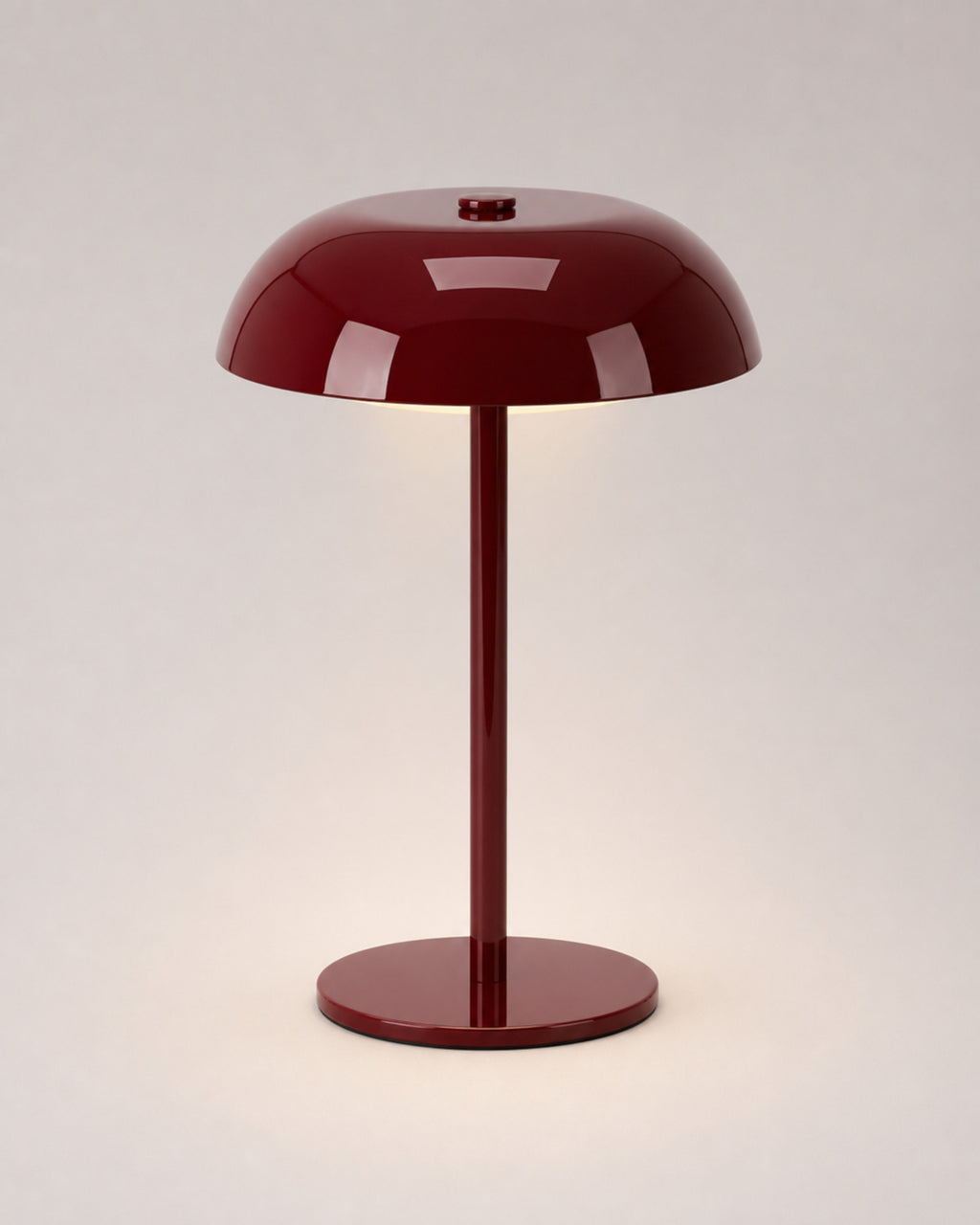 MALMO Akku-Tischlampe – Bordeaux, Produktansicht vor neutralem Hintergrund | DecoHarmonie