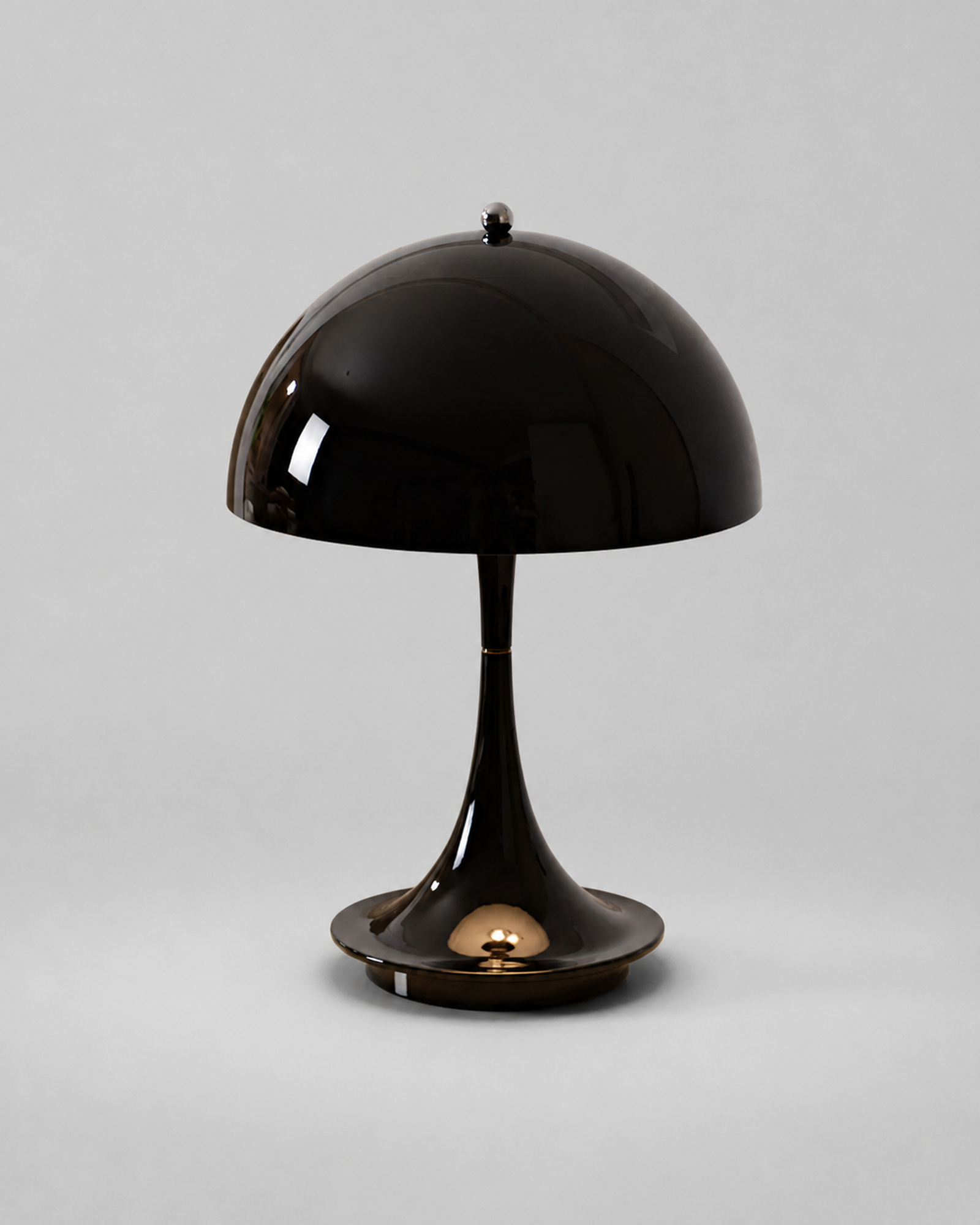MIDO Cordless Table Lamp — Space Age Mushroom, Touch Control — Black, studio packshot on grey background | DecoHarmonie