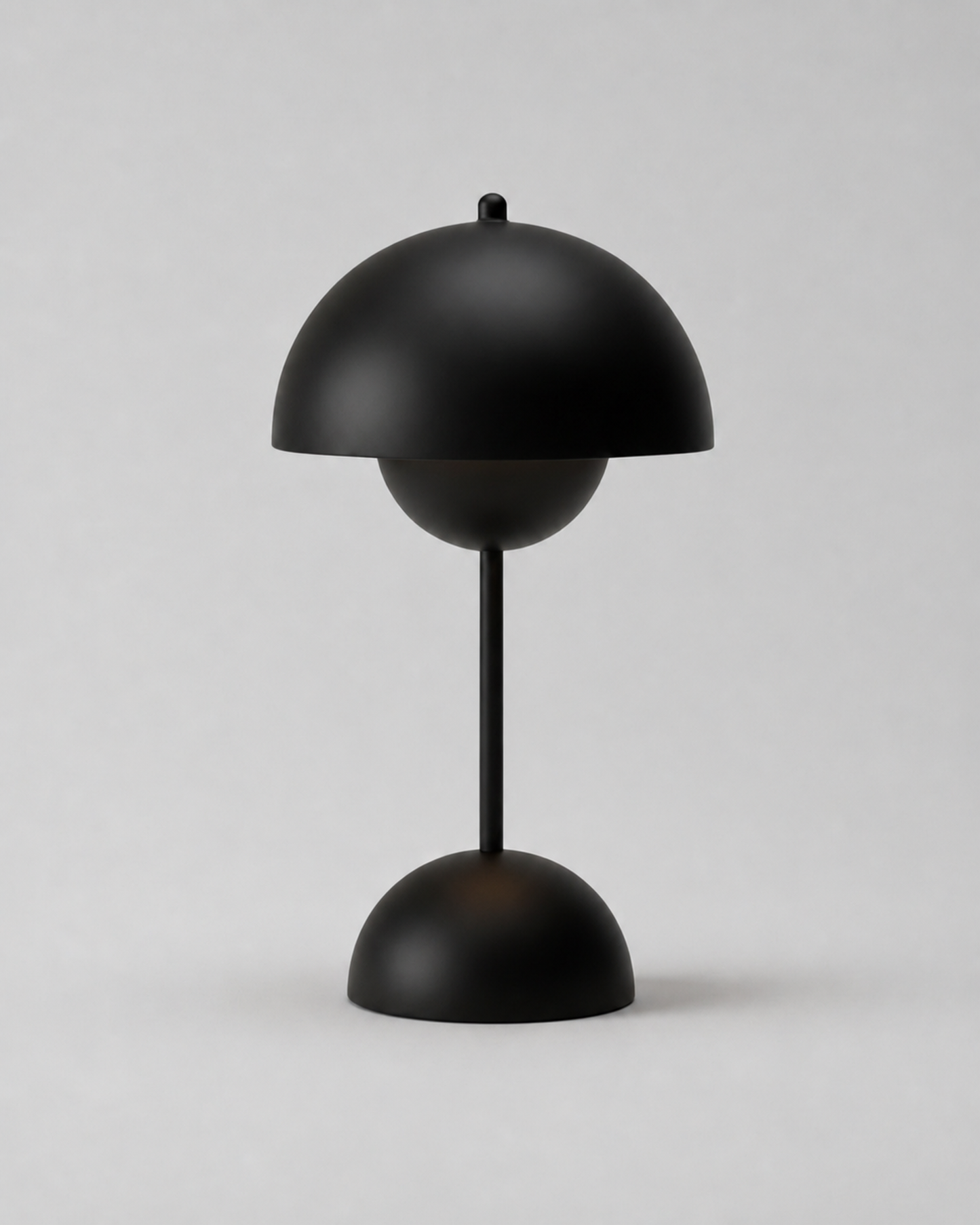 ODEN Cordless Mushroom Table Lamp — USB Rechargeable, Many Colours — Black, studio packshot on grey background | DecoHarmonie
