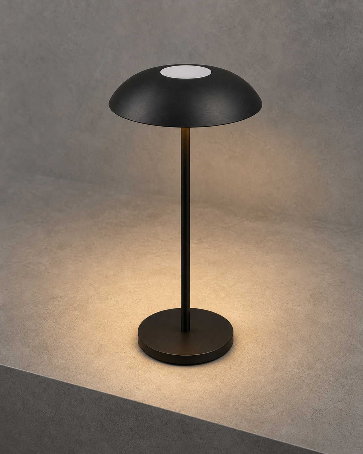 OSLO Cordless Table Lamp — Brushed Metal Dome, Touch Dimmable — Black, material detail | DecoHarmonie