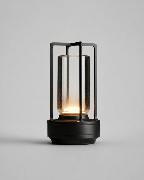 RUNA Akku-Tischlampe – Schwarz, Produktansicht vor neutralem Hintergrund | DecoHarmonie