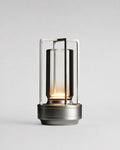RUNA Akku-Tischlampe – Silber, Produktansicht vor neutralem Hintergrund | DecoHarmonie