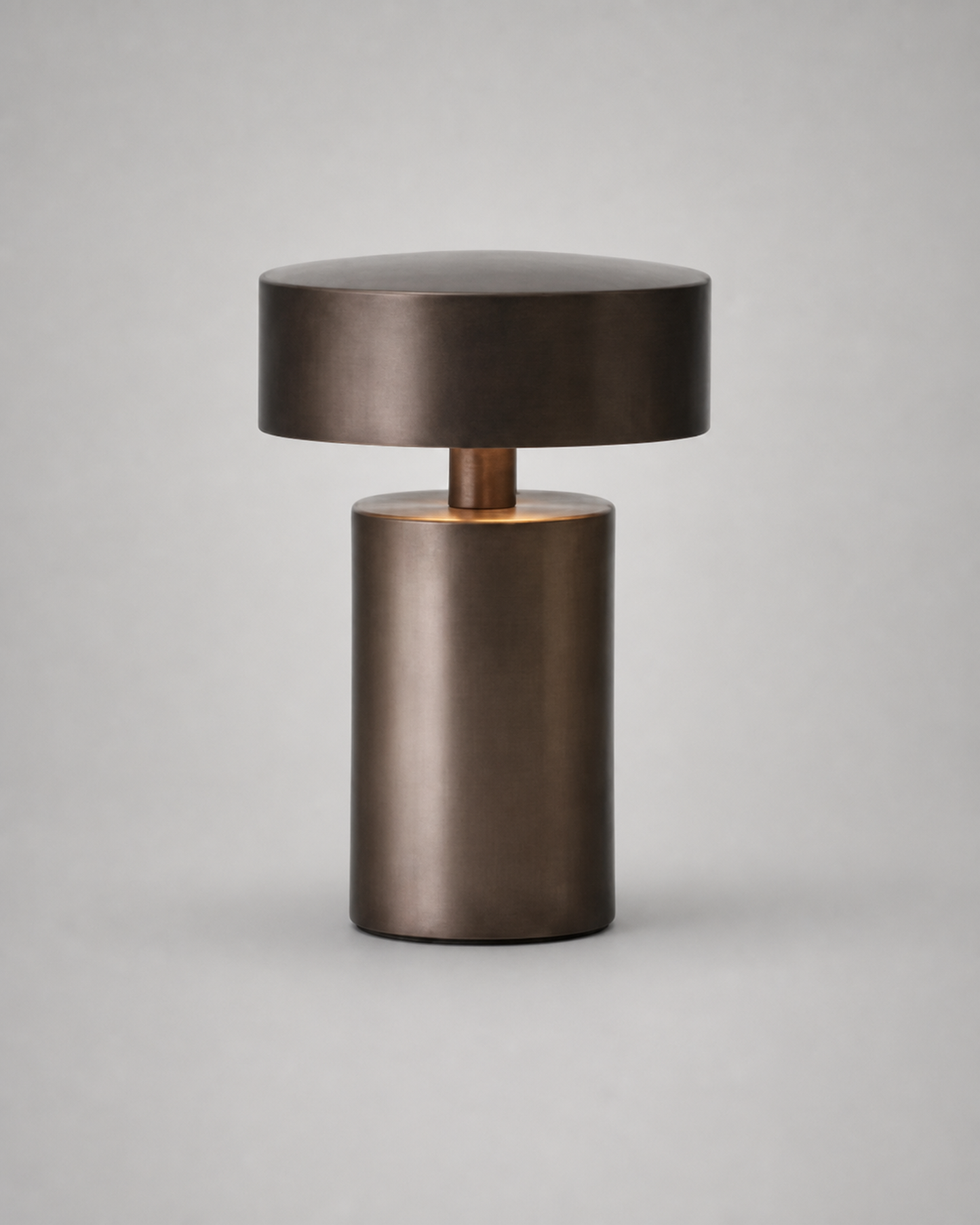 TOMI Cordless Table Lamp — Brushed Metal Cylinder, USB Charging — Brown, studio packshot on grey background | DecoHarmonie