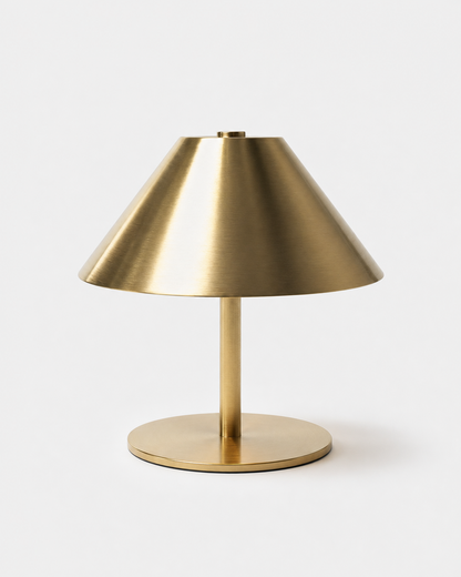 VARMA Cordless Mushroom Table Lamp — Angular Metal, Touch Control — Gold, studio packshot on grey background | DecoHarmonie