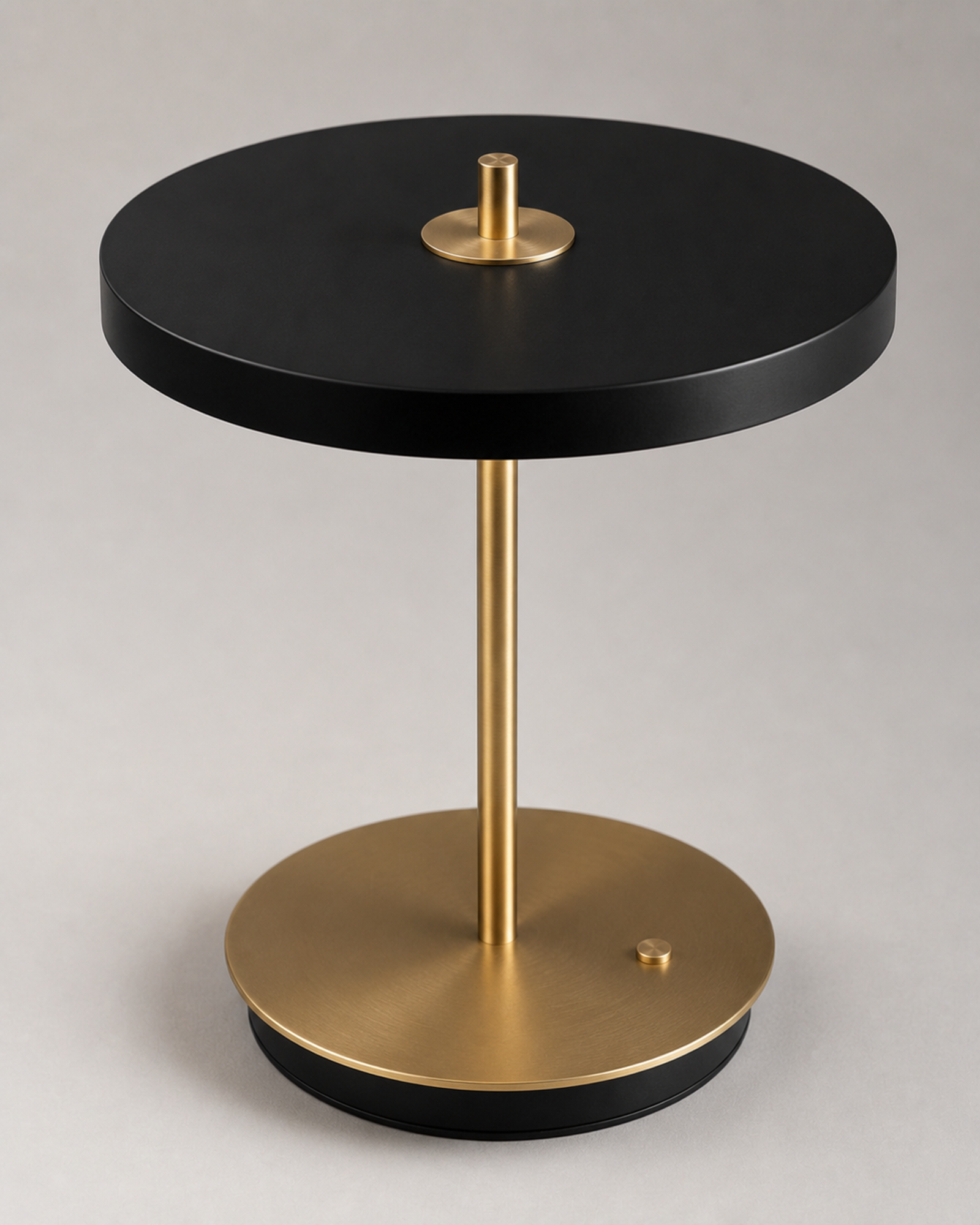 SKEN Cordless Table Lamp — Slim Stem, Touch Dimmer, Flat Shade — Black, detail view, material | DecoHarmonie