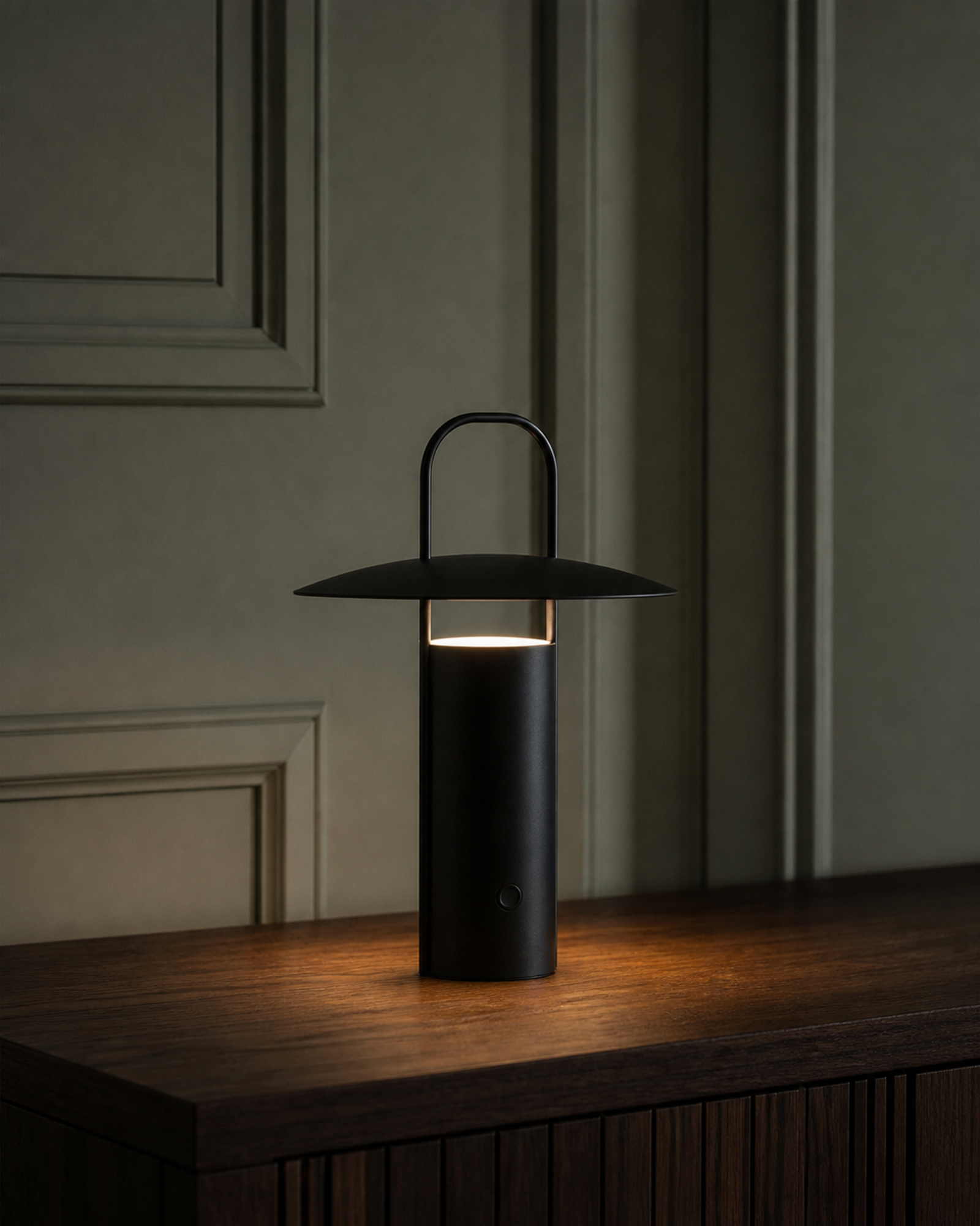 ORKA Portable Table Lamp — Solid Aluminium, Rechargeable — Black, lifestyle | DecoHarmonie