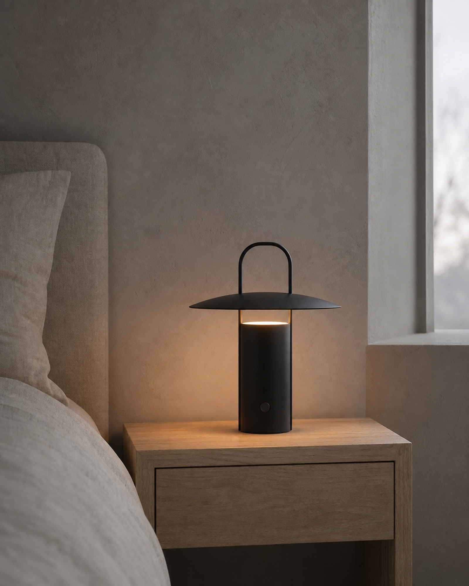 ORKA Portable Table Lamp — Solid Aluminium, Rechargeable — Black, lifestyle | DecoHarmonie