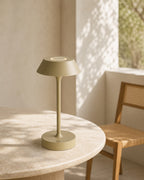 RUVA Metall-Tischlampe – Gelb, im Essbereich | DecoHarmonie