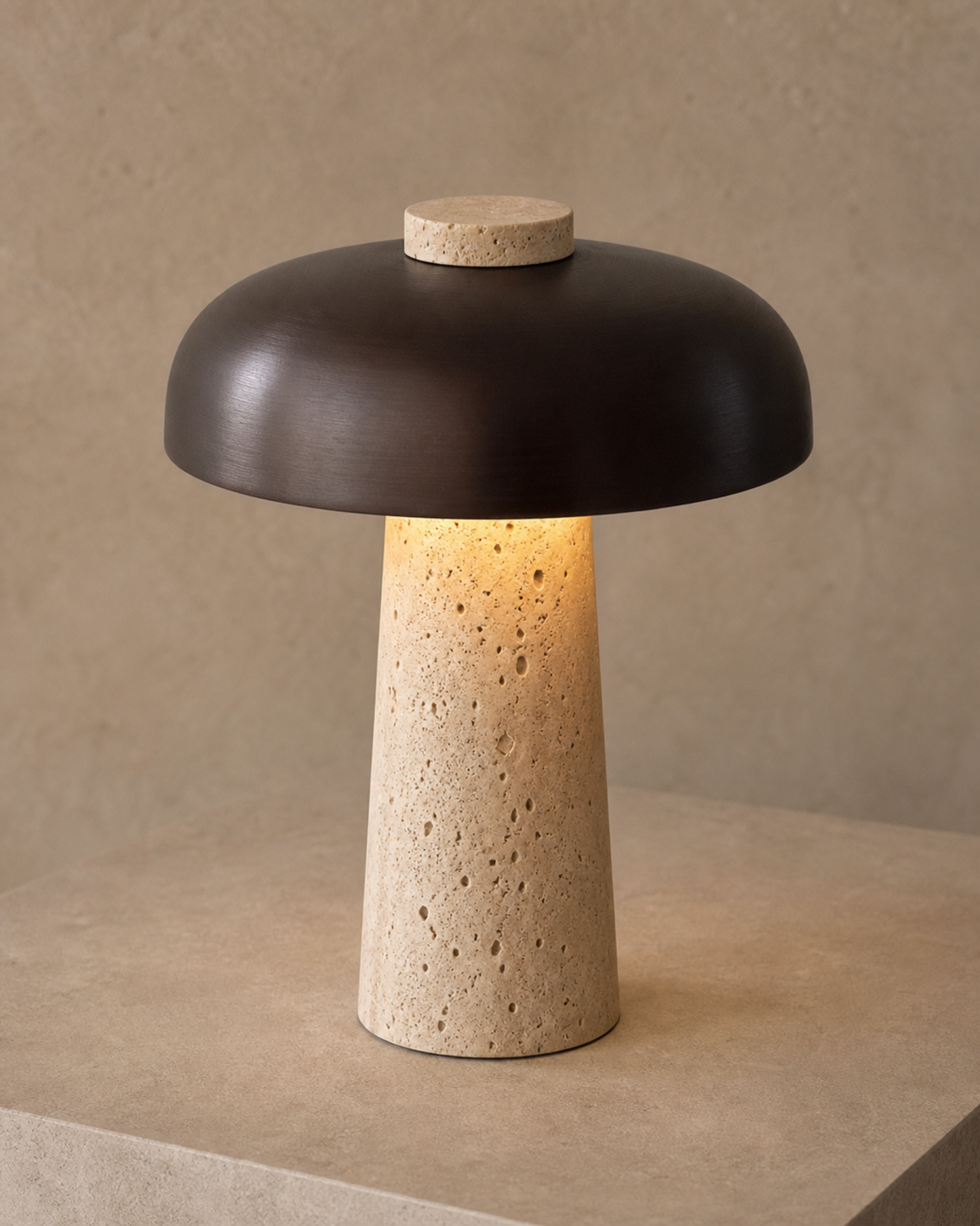 SAGAR Travertine Table Lamp — Wabi-Sabi Mushroom, Touch Light — Travertine, material detail | DecoHarmonie