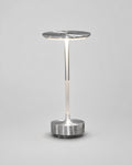 LIRI Akku-Tischlampe – Silber, Produktansicht vor neutralem Hintergrund | DecoHarmonie
