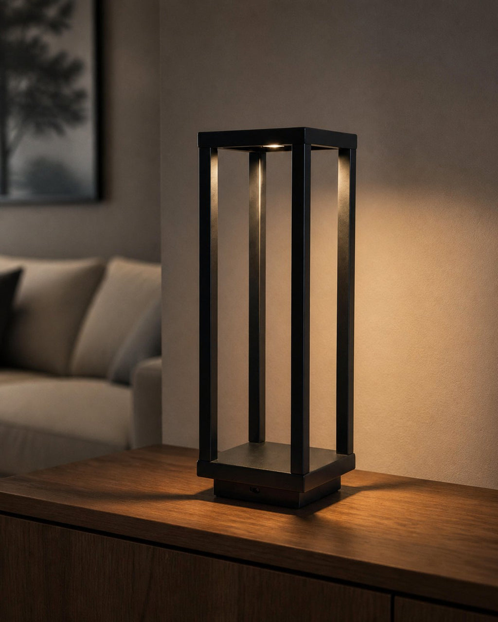 SORA Akku-Tischlampe – Schwarz, in einem Wohnbereich | DecoHarmonie