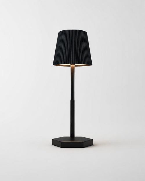TOVI Akku-Tischlampe – Schwarz, Produktansicht vor neutralem Hintergrund | DecoHarmonie