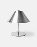 VARMA Akku-Tischlampe – Silber, Produktansicht vor neutralem Hintergrund | DecoHarmonie