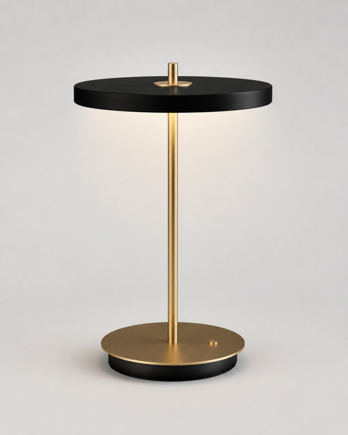 SKEN Akku-Tischlampe – Schwarz, Produktansicht vor neutralem Hintergrund | DecoHarmonie